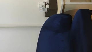 欧美日韩人妻激情-第一次与男友以外的男人在行使中车震!